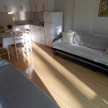 Frenki Appartamento Sarandë